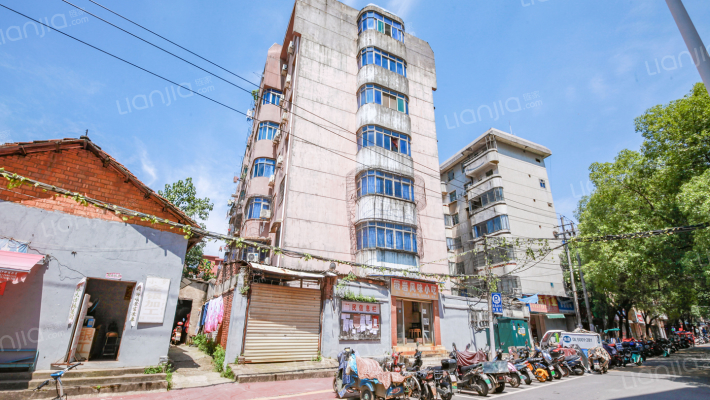 庐山南大道外景图