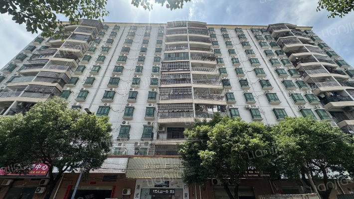 景湖小区教师村外景图