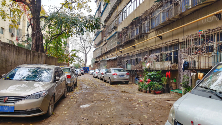 商贸局家属院外景图