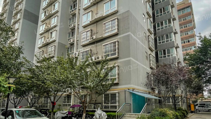 新时代国际工程公司住宅小区外景图