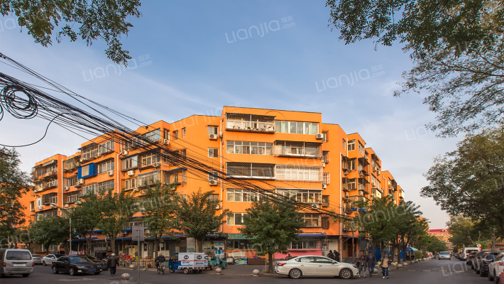 翠林二里外景图