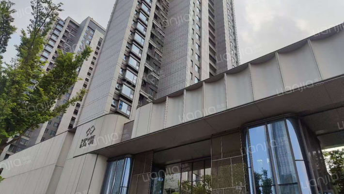 华发美的云筑外景图