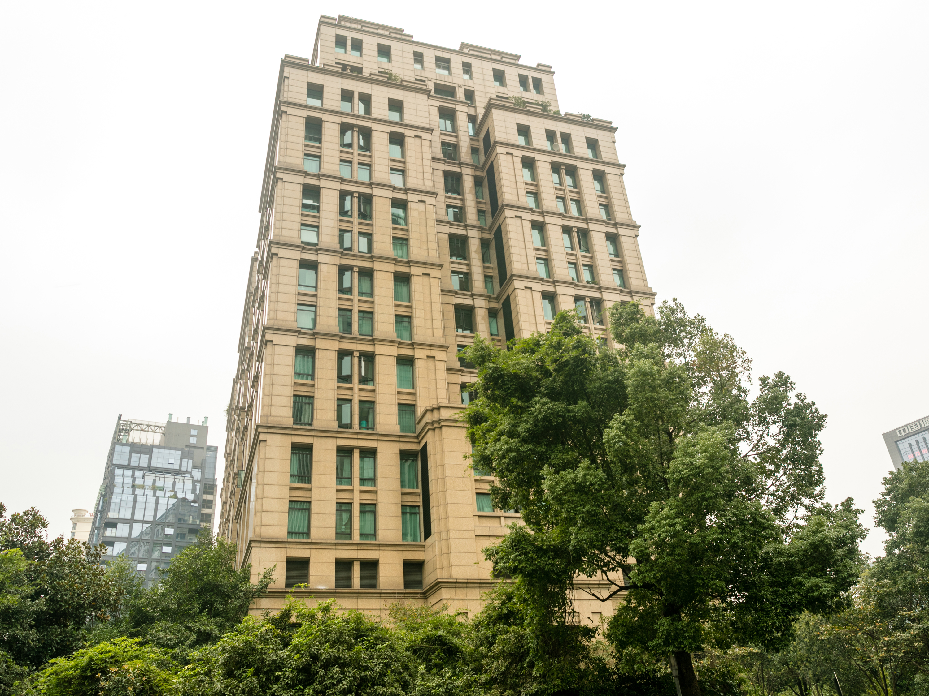 丁香公寓小区实景 8