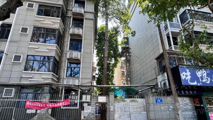 闽运宿舍外景图