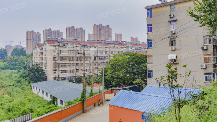 化纤新村外景图