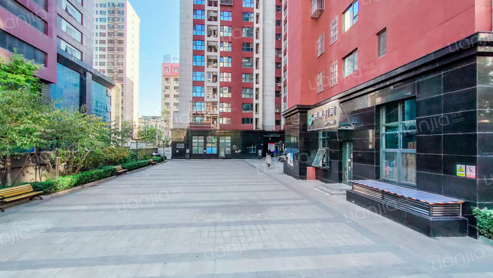 润都大厦外景图