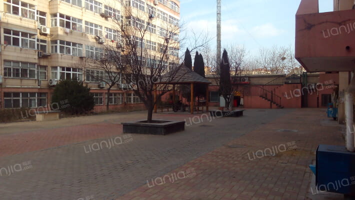 洛阳路35号小区外景图