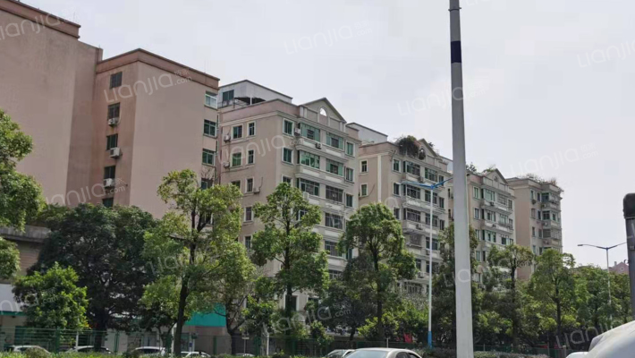 华侨花园外景图