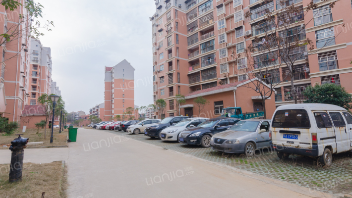 铁铺社区西区外景图