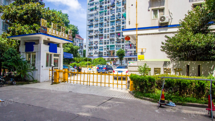 新居时代外景图