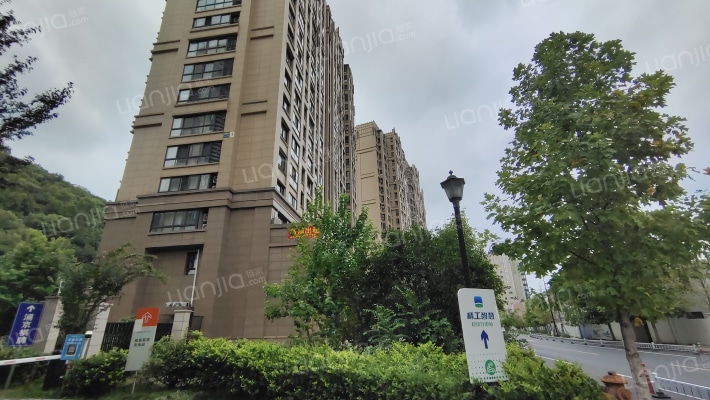 柳桥名城外景图