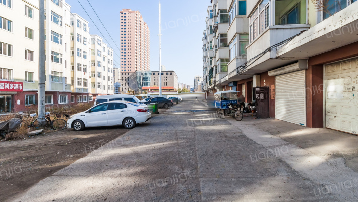 八中生态小区外景图