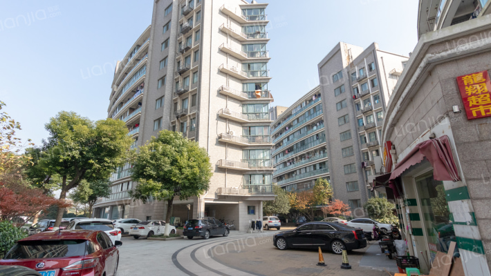 泊仕公寓外景图