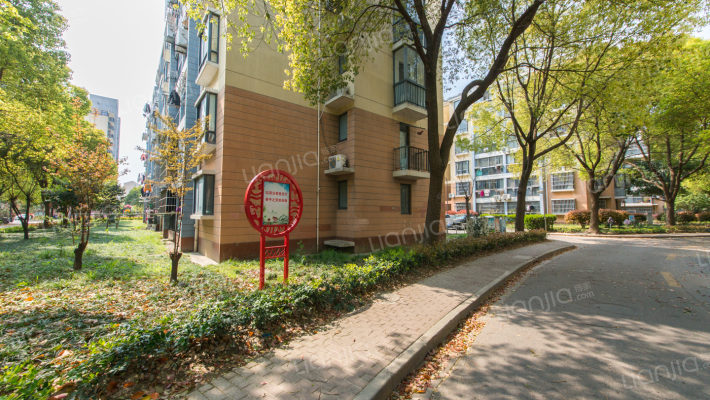 日月华城外景图