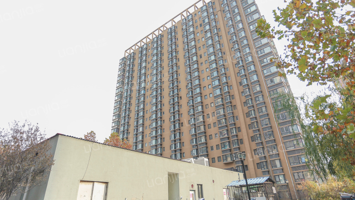 公园两栋外景图