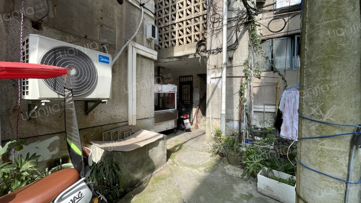 霞晖路201号外景图