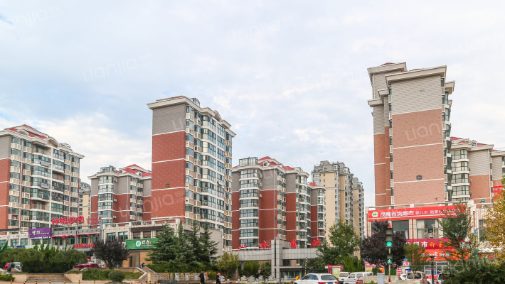 山水龙城·依山苑外景图