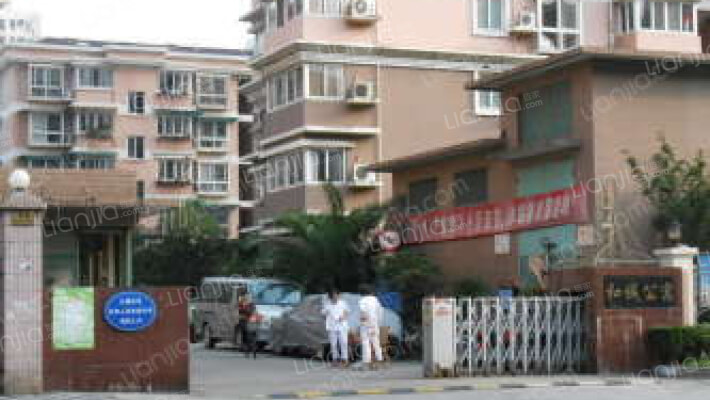 和诚公寓外景图