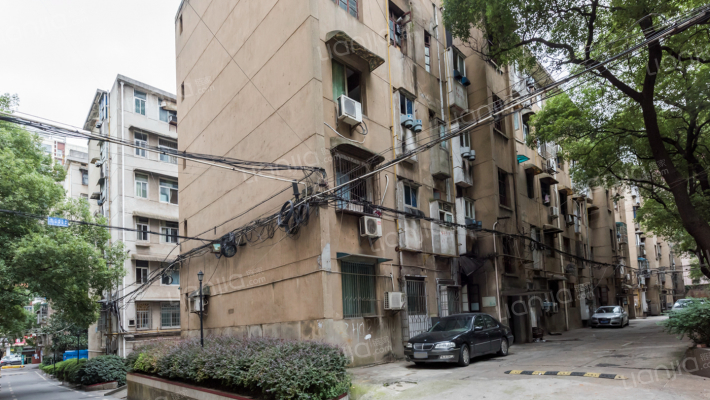 省生物药厂宿舍外景图