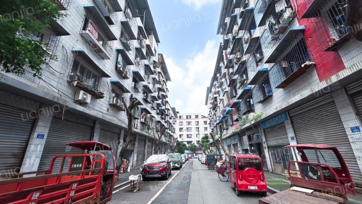 皮鞋城北一街146号外景图