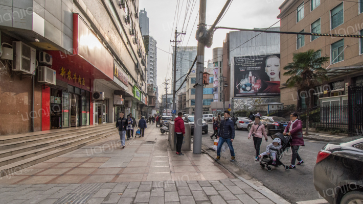 钻石大厦外景图