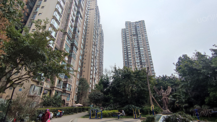 旺府凯旋门外景图