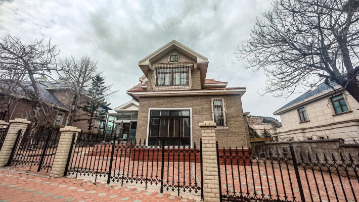 万国别墅外景图