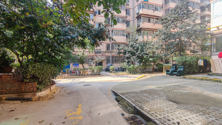 卧龙巷小区外景图