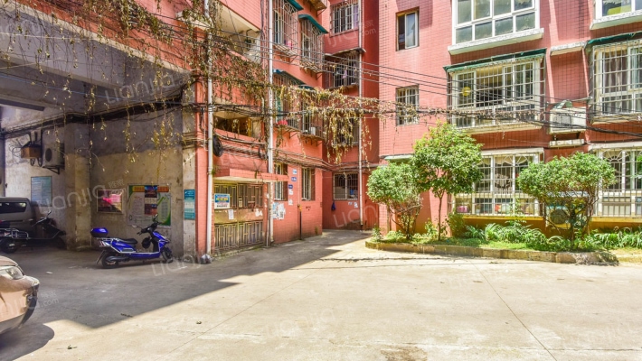 向阳公寓上区外景图