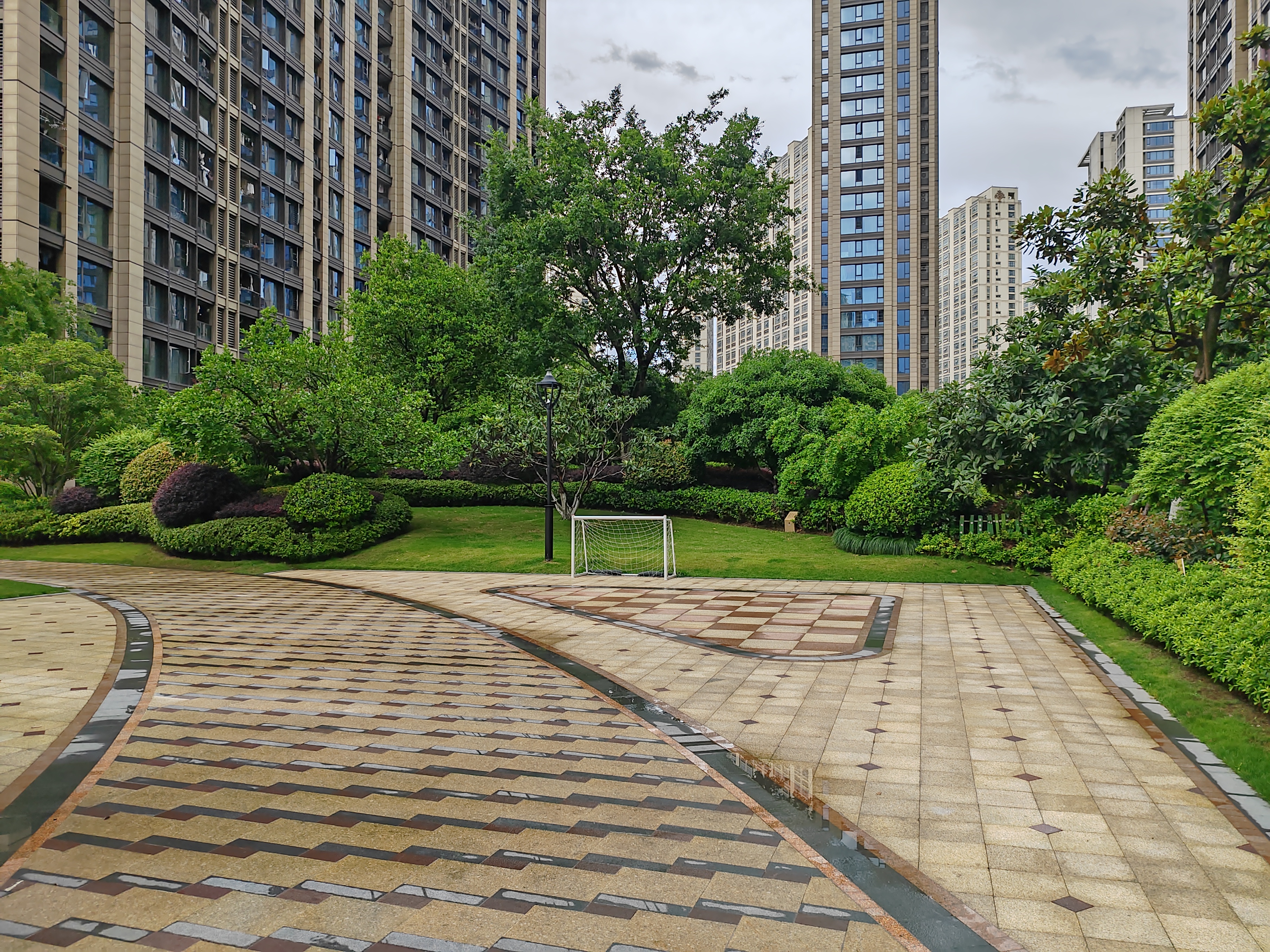 金色江南小区实景 7