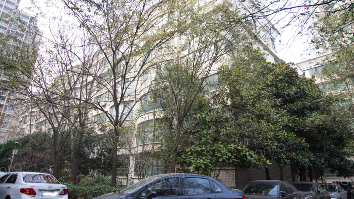 航海路179号院外景图