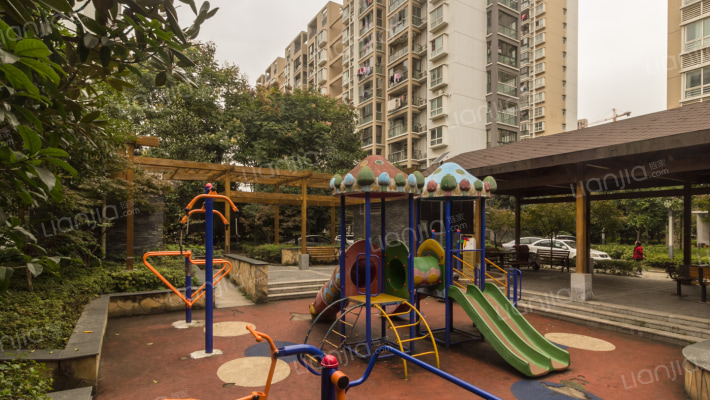 百步华庭外景图