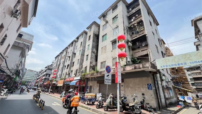 广场安全文明小区外景图