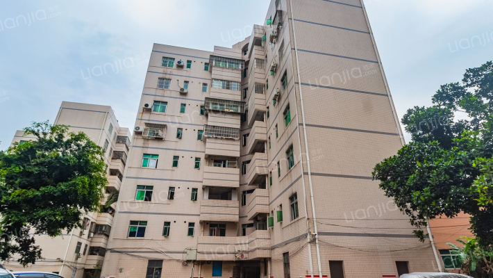 龙城花园外景图