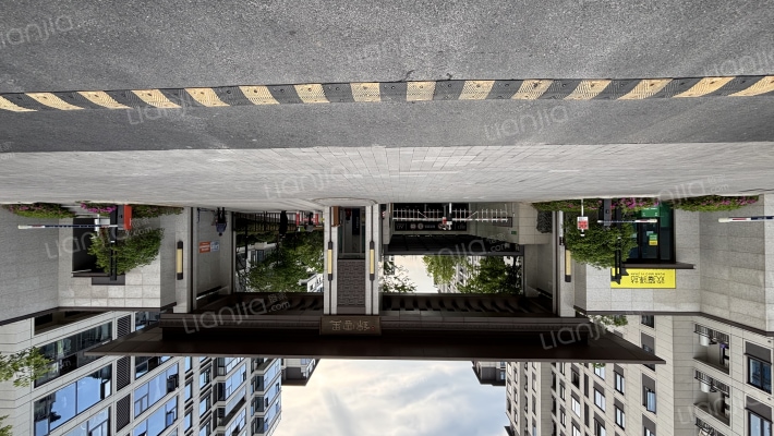 广宇锦云里外景图