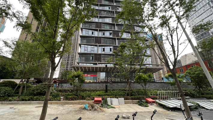 绿地铂瑞公馆外景图