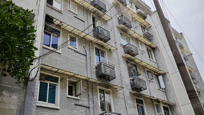 董家新村外景图