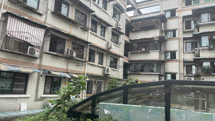 金龙大厦外景图