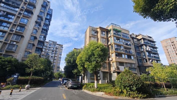 村口家园外景图