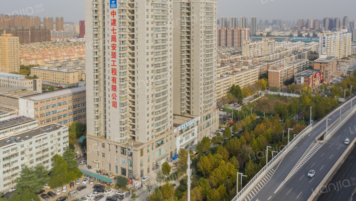 中建大厦外景图