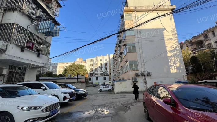 新华电脑学院宽越小区外景图