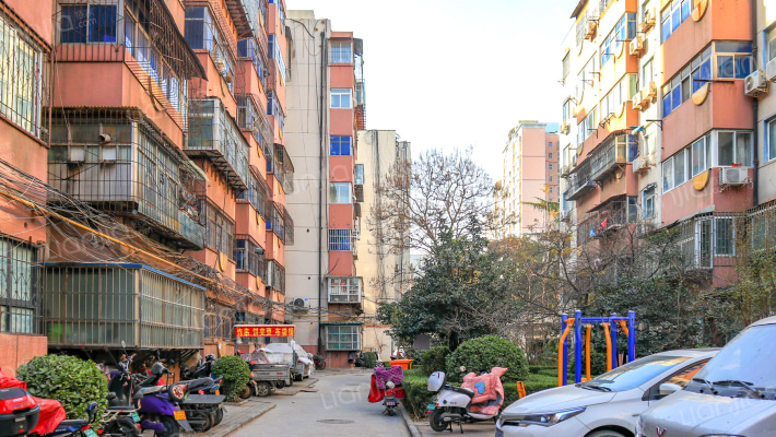 62中家属院外景图