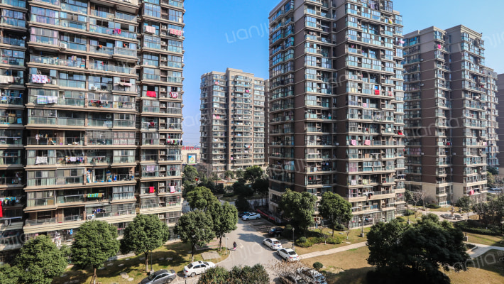 伟业迎春华府外景图