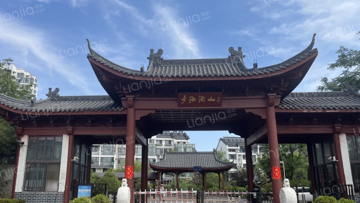 中仁少海澜山外景图