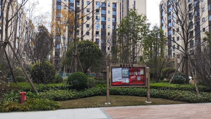 隆腾锦天府外景图