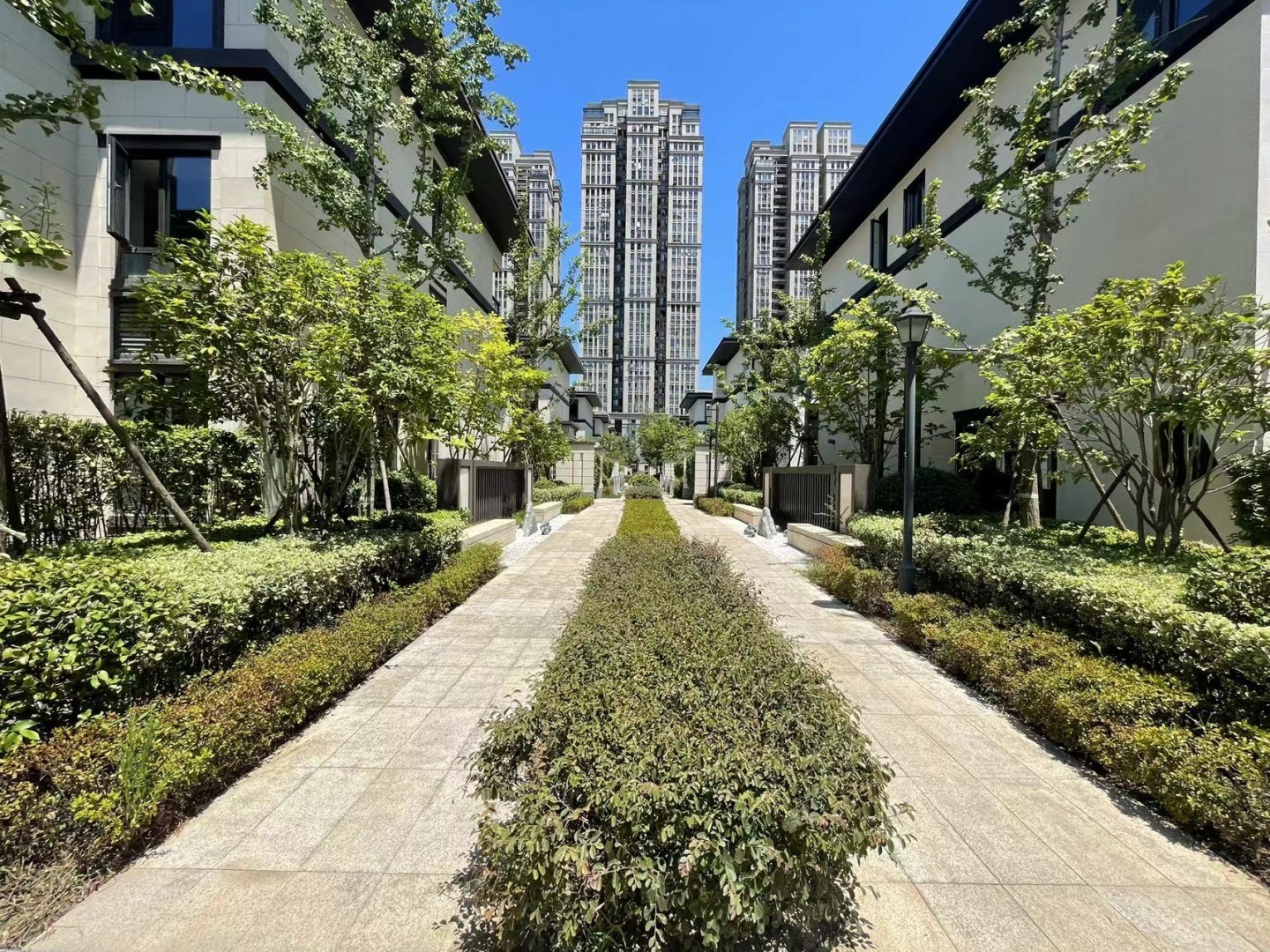 Glorious Villa  compound photo 4