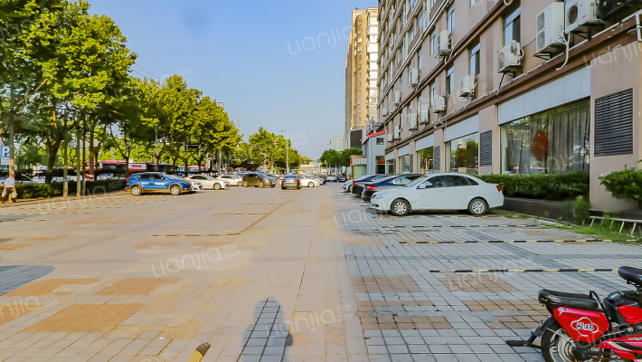 瑞凯国际外景图