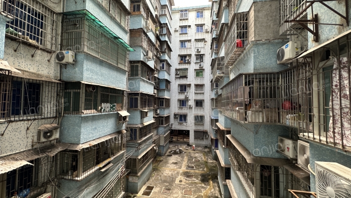 省职防院宿舍小区外景图