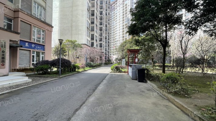 龙岗栖凤外景图