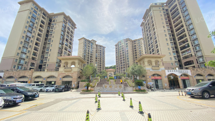 誉峰江畔花园外景图